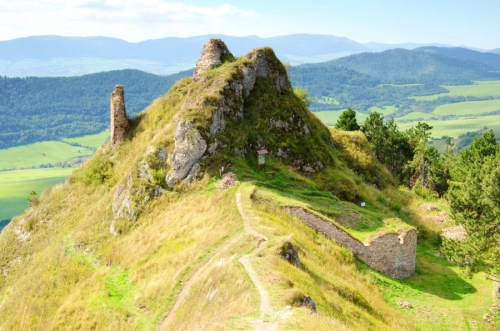 202202101750590.hrad-kamenica-1-scaled